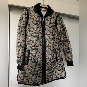 NWT Katherine Barclay camo jacket sz LG